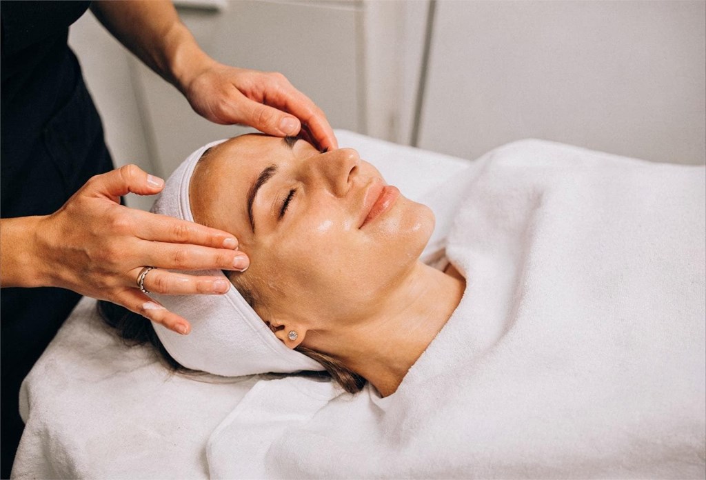 Consejos para la rutina de noche post-tratamiento facial profesional