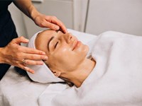 Consejos para la rutina de noche post-tratamiento facial profesional