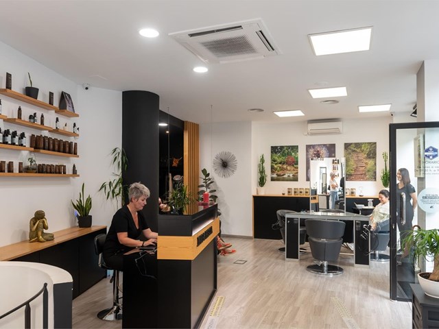 Mitos y verdades sobre la necesidad de usar productos específicos para el cabello teñido